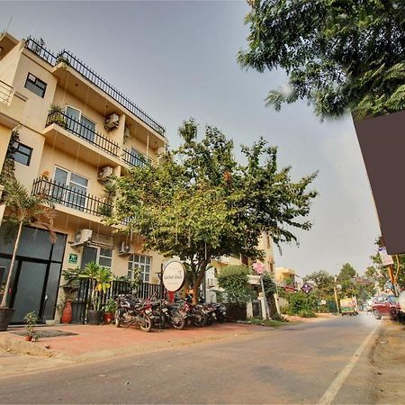 Super Townhouse Kachnar House Vikas Nagar Hotel Hasanganj Exterior photo